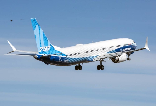 Boeing completes successful 737-10 first flight