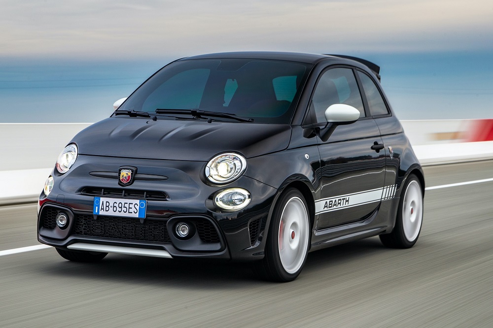 New Abarth 695 Esseesse: top performance, acceleration and handling for the Scorpion brand’s new “Collectors’ Edition”