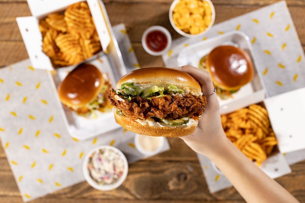 C3 & Kitopi launch international renowned brands, Umami Burger & Sam’s Crispy Chicken to UAE market