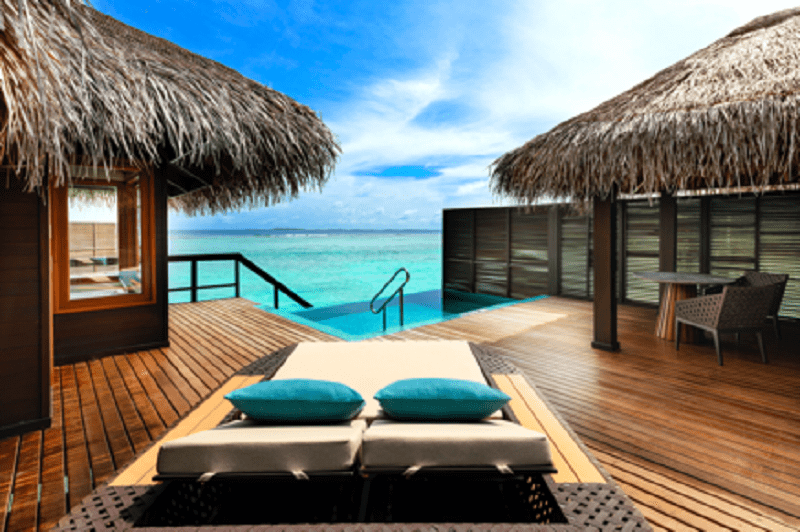 Make waves with a Valentine’s Day cruiseat Sheraton Maldives Full Moon Resort & Spa