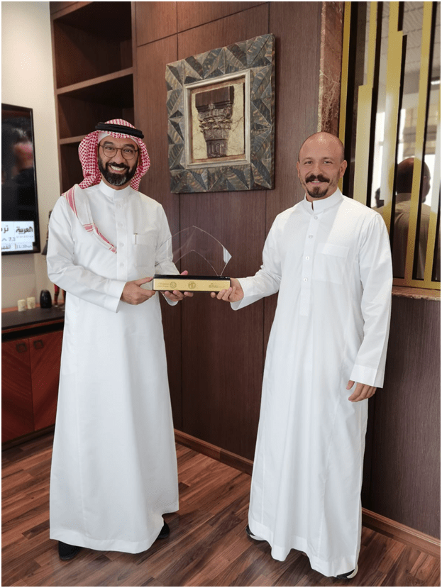 The Saudi National Bank honors Taajeer Group, agents of MG Brand in Saudi Arabia