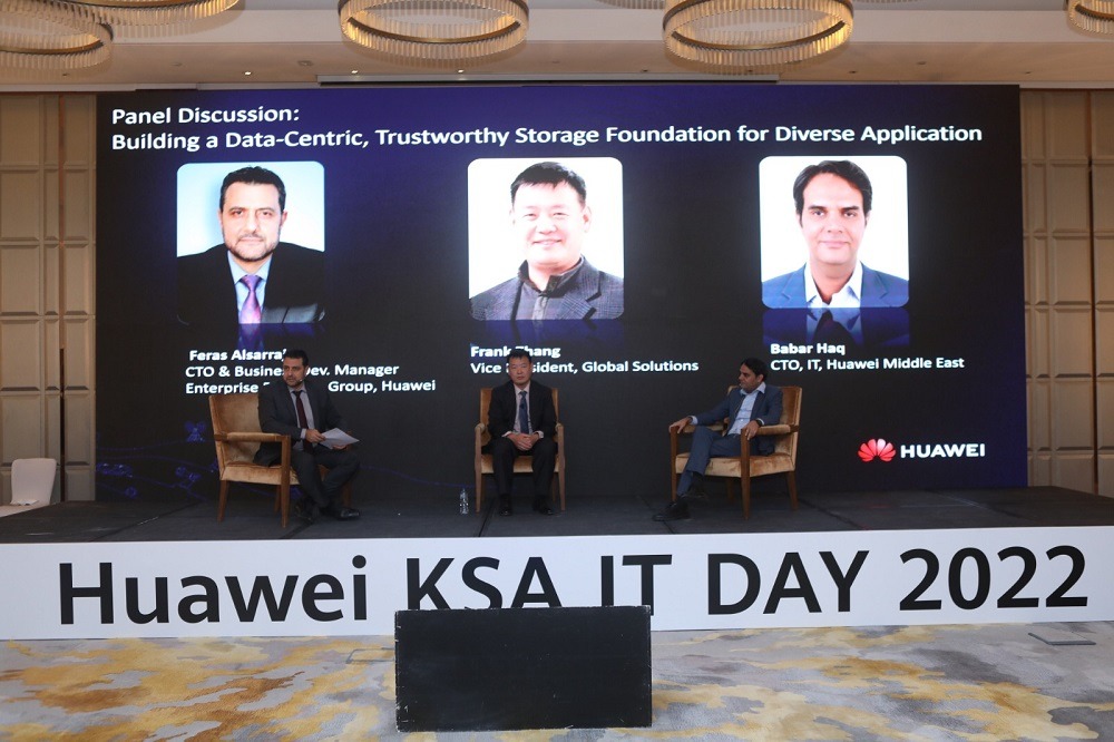 How Huawei Activate Data Value and Redefine All-Flash Data Center