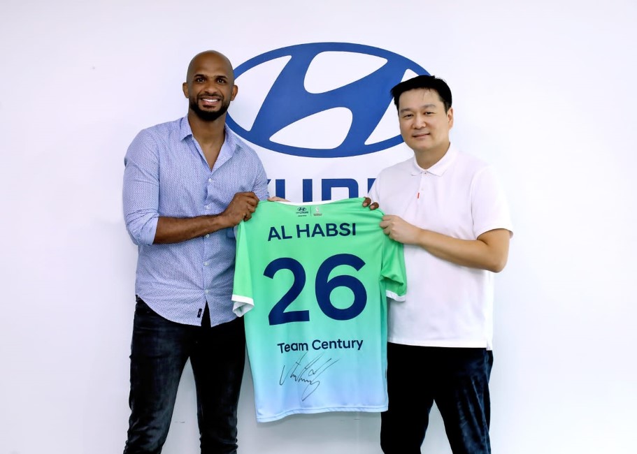 Omani international goalkeeper Ali Al Habsi joins The “Team of the Century”