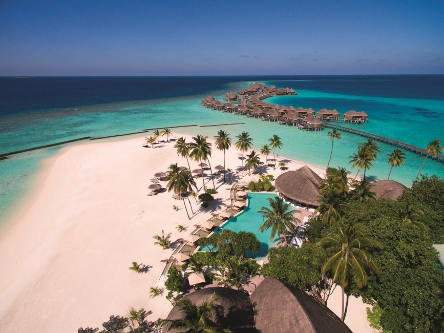 Dive into Summer with Luxury Offers from Constance Halaveli Maldives