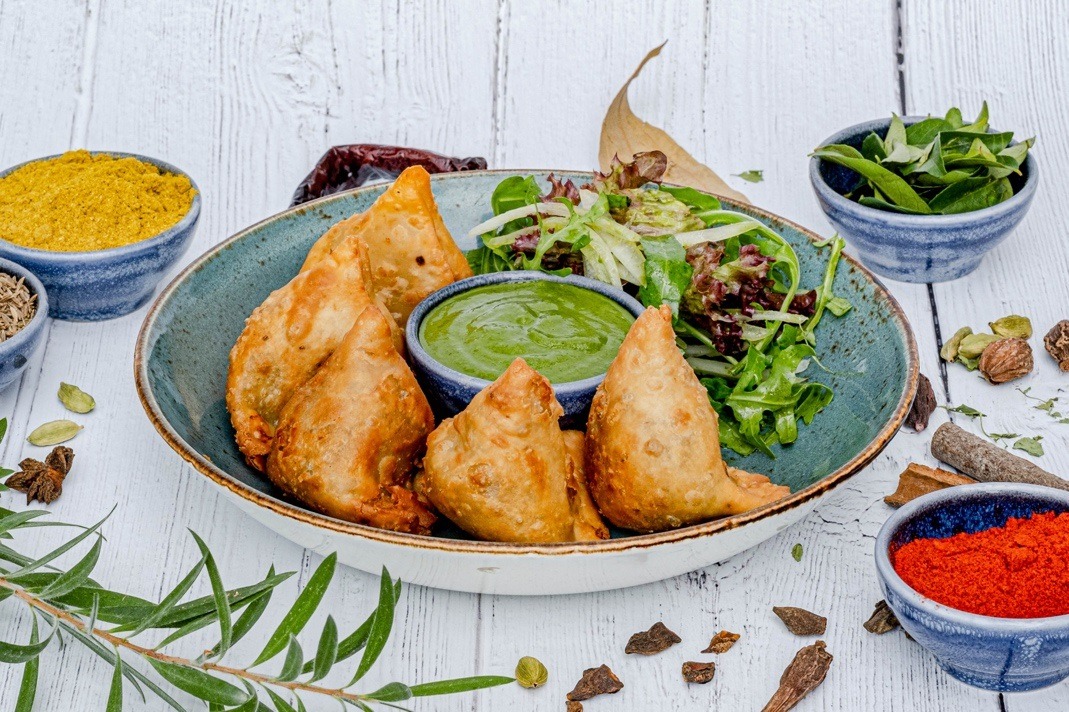 Find Best Samosas At Bombay Bungalow