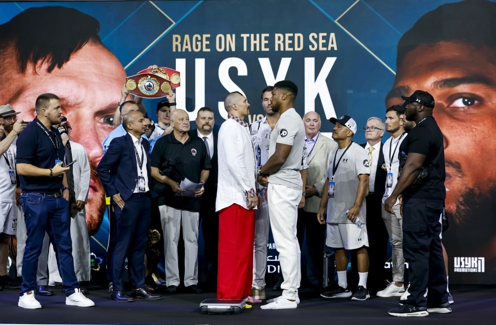 Johnny Nelson previews Oleksandr Usyk vs Anthony Joshua 2, predicts fight ‘won’t go the distance’