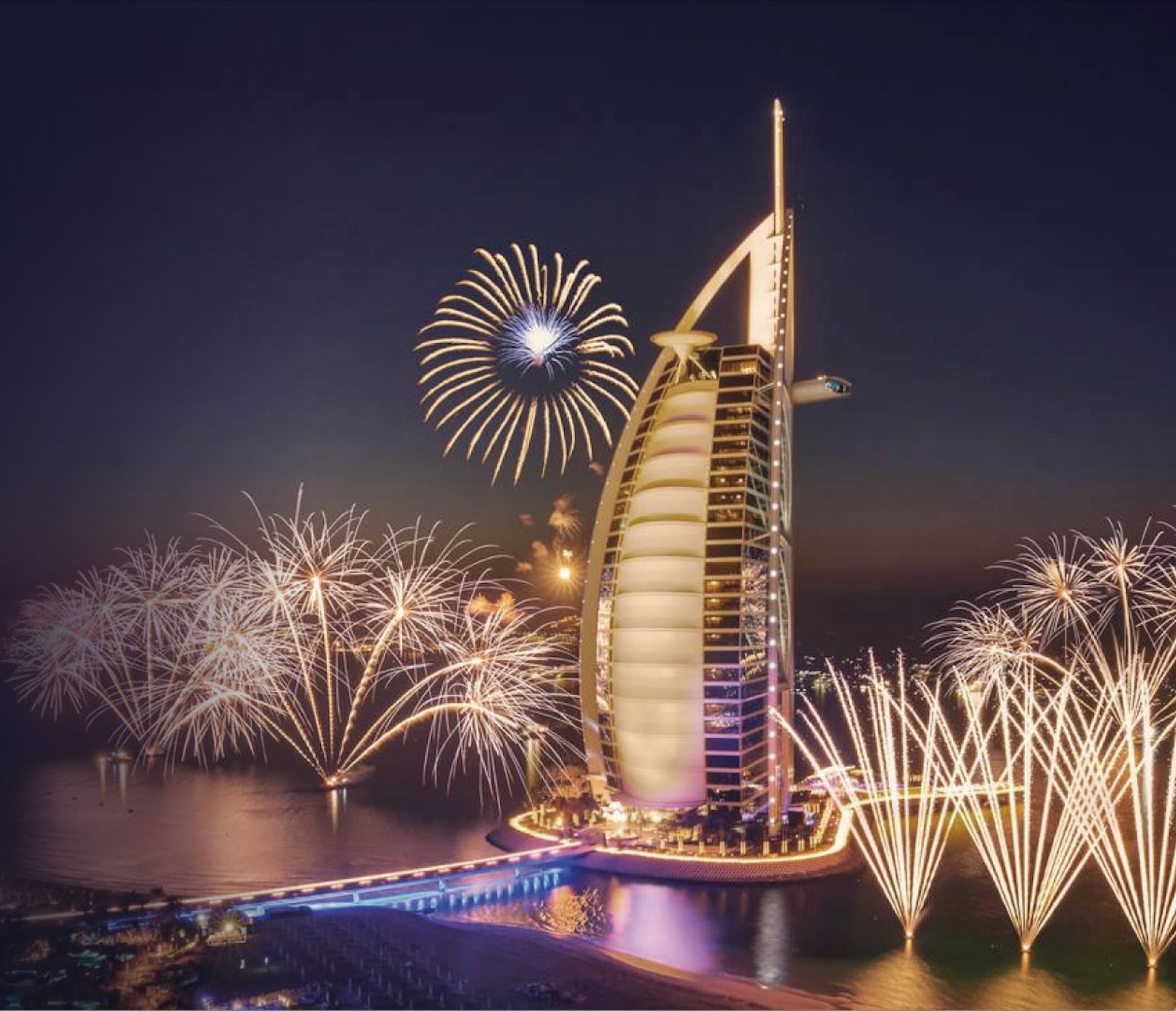 This Dubai Shopping Festival, ‘Inside Burj Al Arab’ offers the most luxurious view of iconic fireworks