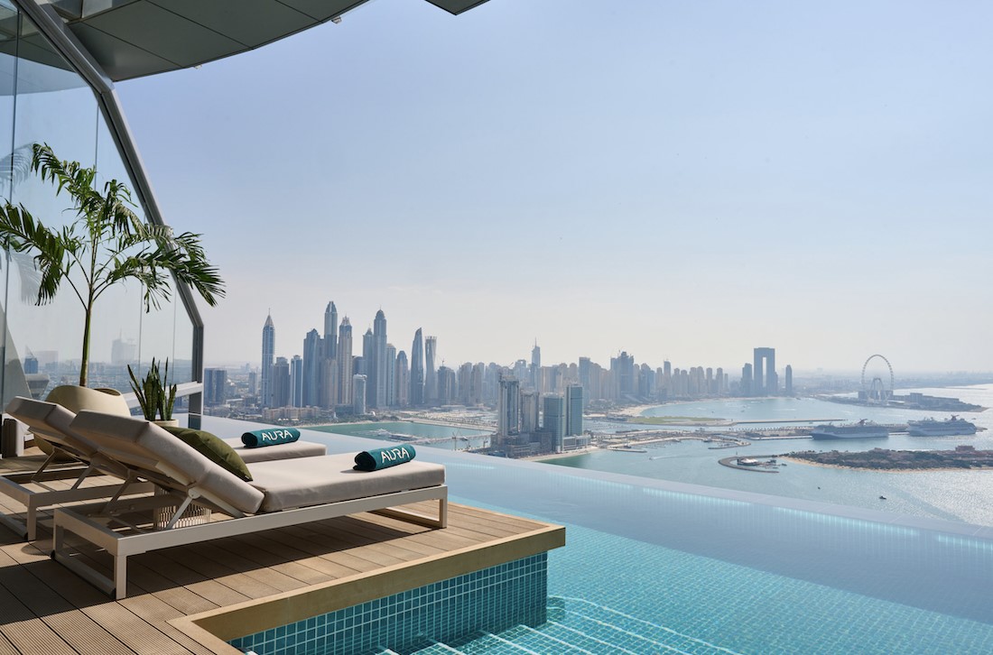 Experience Aura Skypool Lounge From Anywhere In the World!