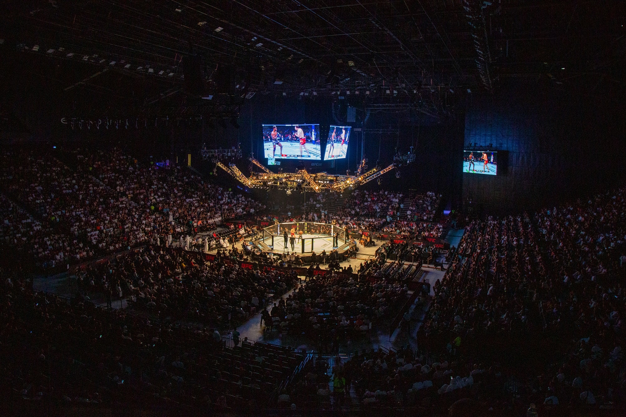 Abu Dhabi Showdown Week Unveils Plans For Exclusive UFC 294 Hotel & Ticket Packages