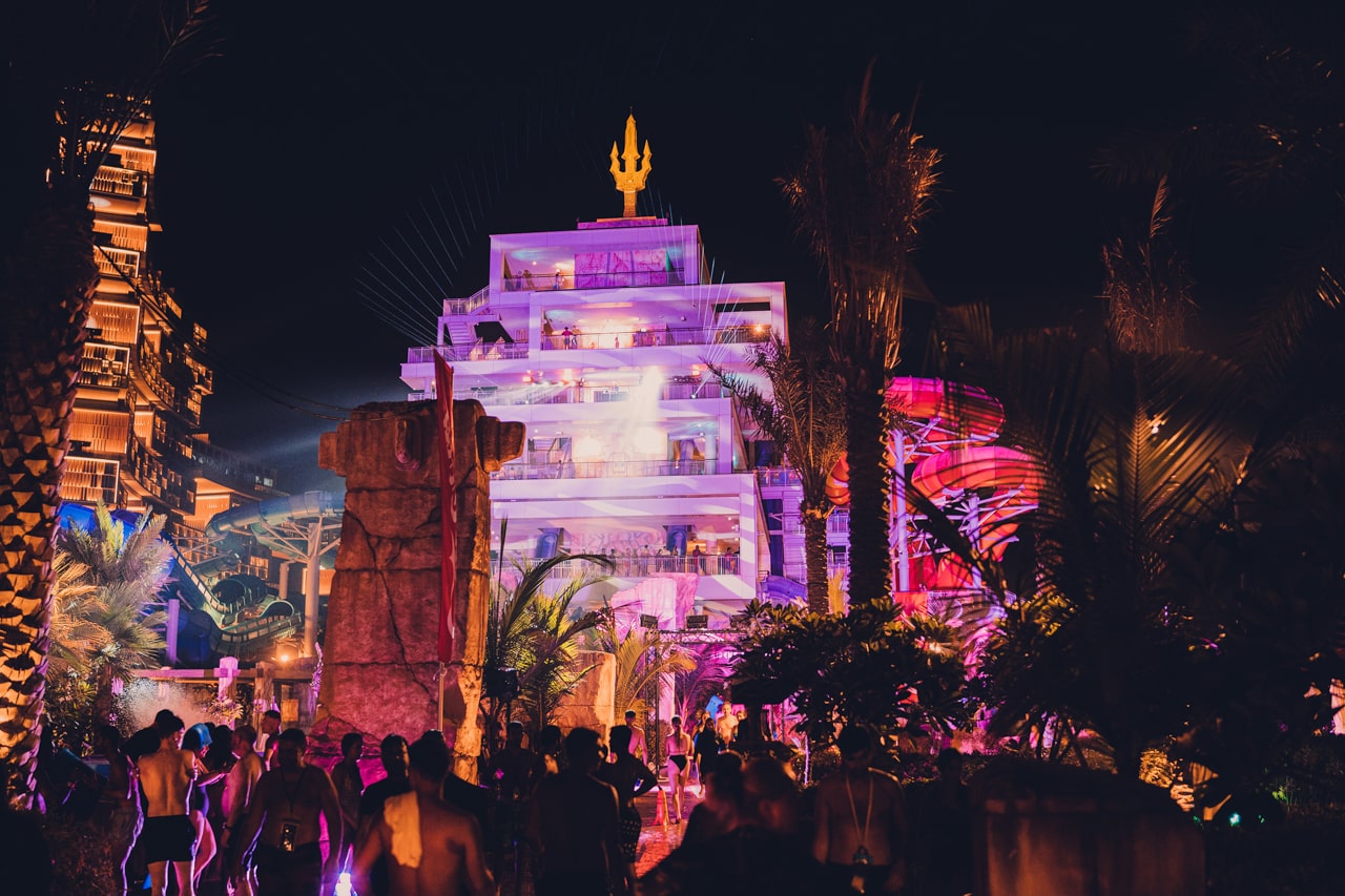 Music, Thrills, And Moonlinght Fun: The Legendary Aquaventure After Dark Party Returns