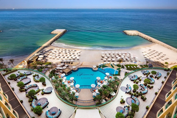 Fairmont Ajman Unwraps The Festive Season With Arabian Elegance