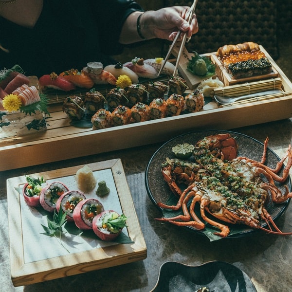 Mimi Kakushi Restaurant